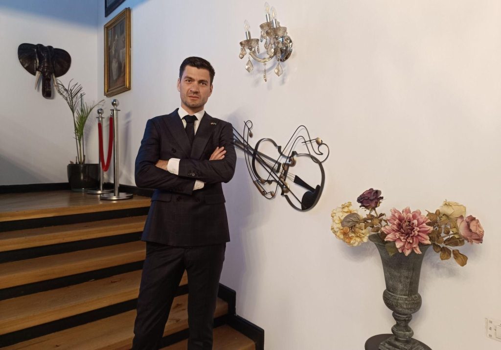 Creșterea vânzărilor EkoGroup prin strategia lui Mihai Popa 1 Creșterea vânzărilor EkoGroup prin strategia lui Mihai Popa